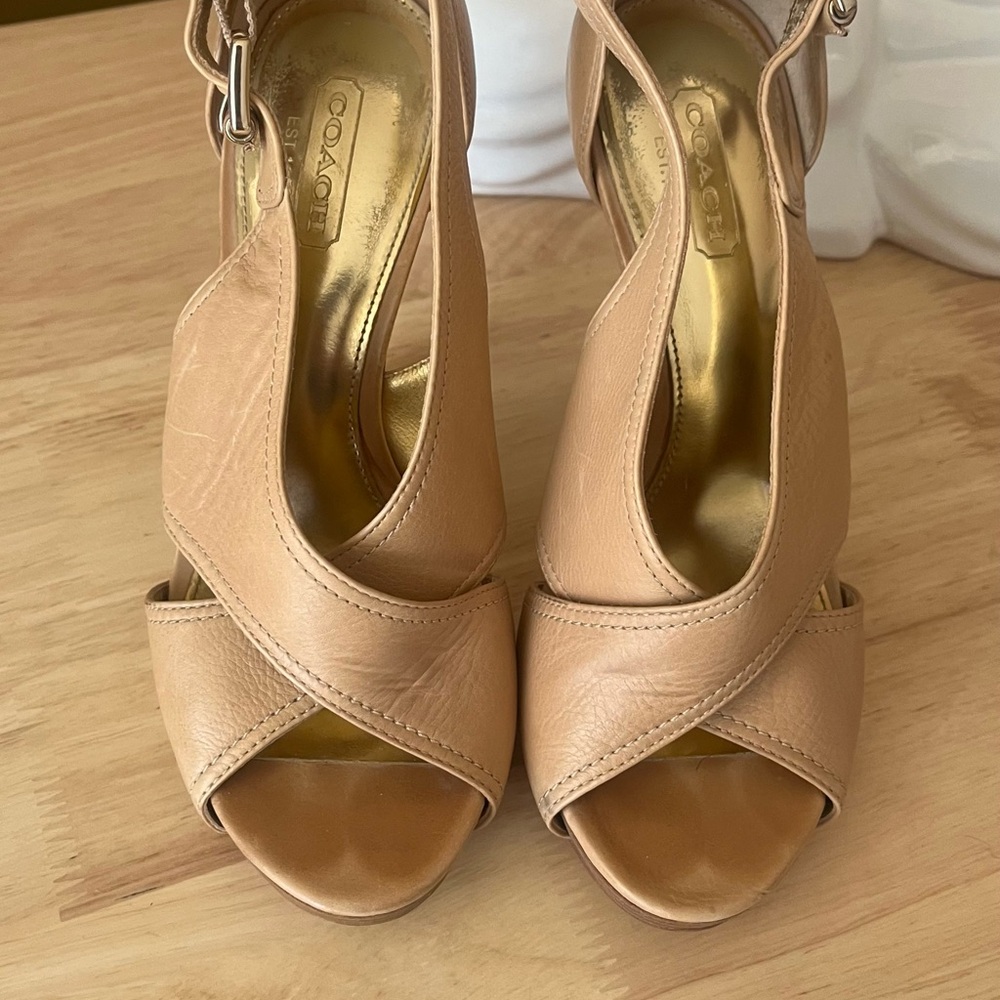 Coach Women's Tan Leather Heels